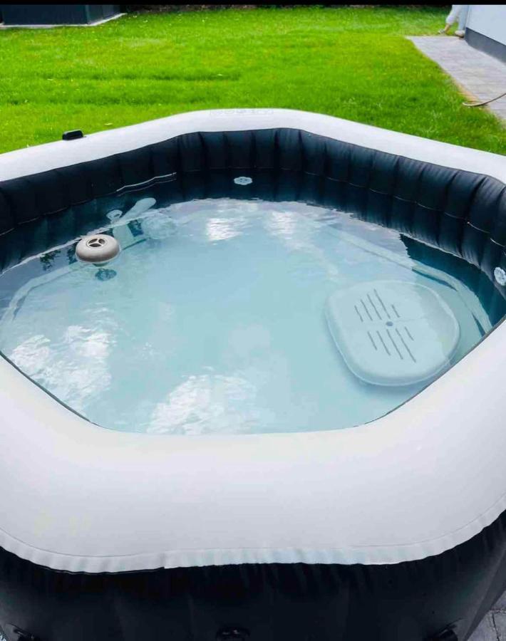 Haushalfte Mit Garten, Kamin, Grill & Whirlpool Nahe Ber Βίλα Βερολίνο Εξωτερικό φωτογραφία